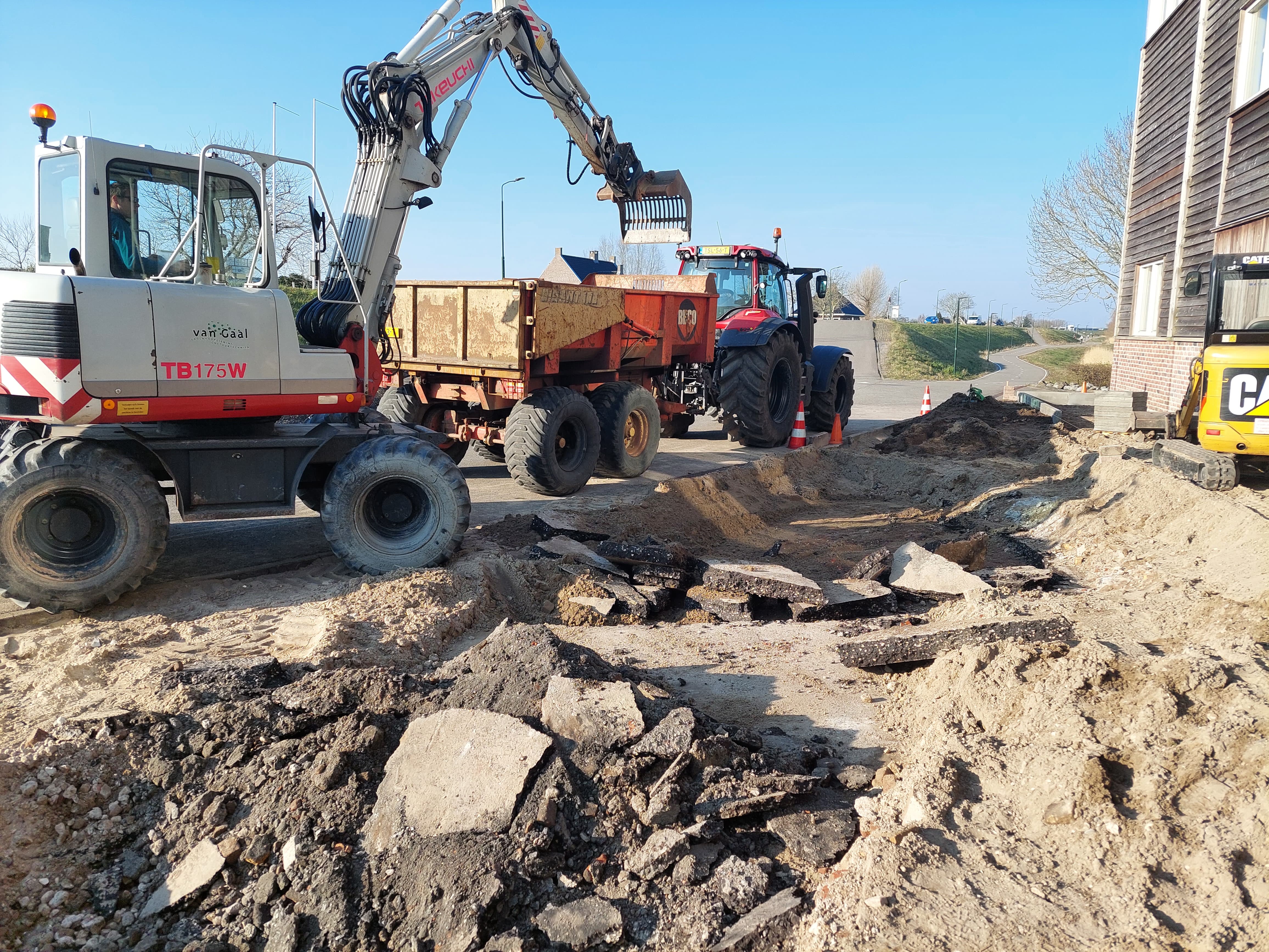 Trädgårdsanläggning för företagsmötesrum.
